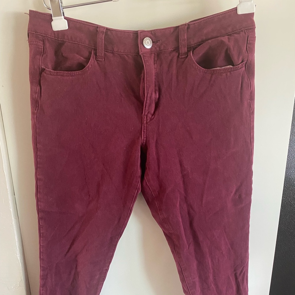 American Eagle maroon jeggings